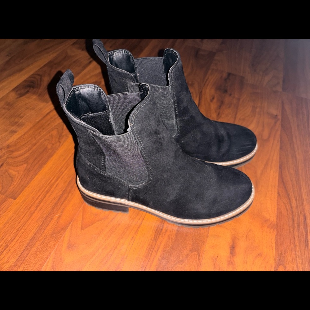 Women’s Chelsea Boots